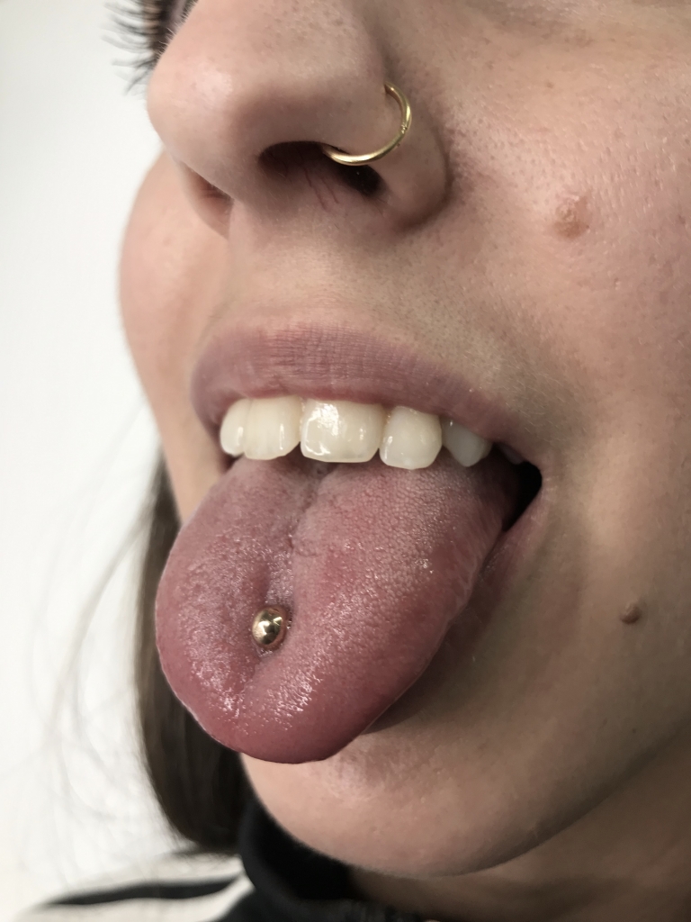 TONGUE PIERCING Offic